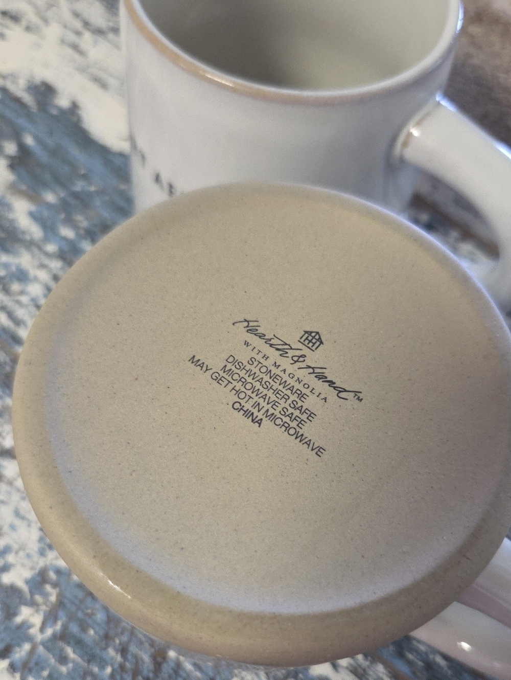 Set of stoneware mugs - Picture 3 of 3